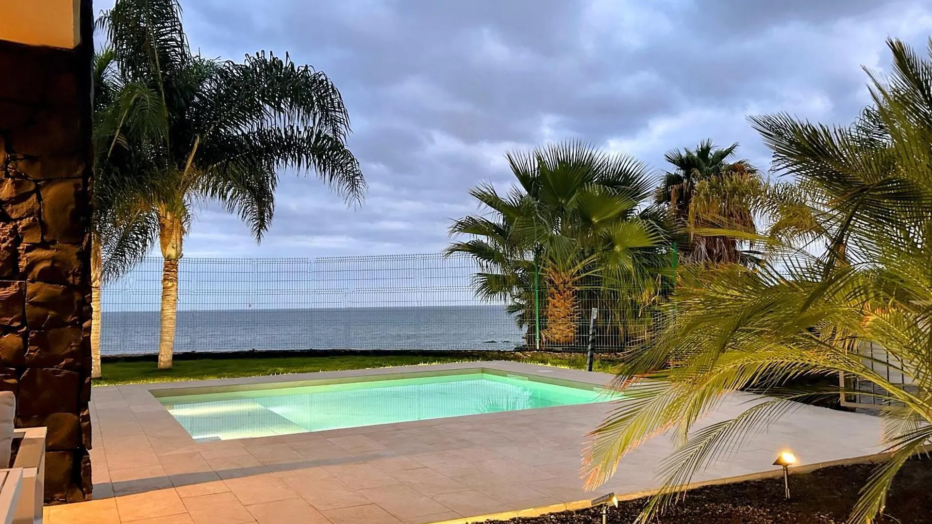Luxury Oceanview Villa De Nava With Heated Private Pool サンミゲル・デ・アボナ スペイン